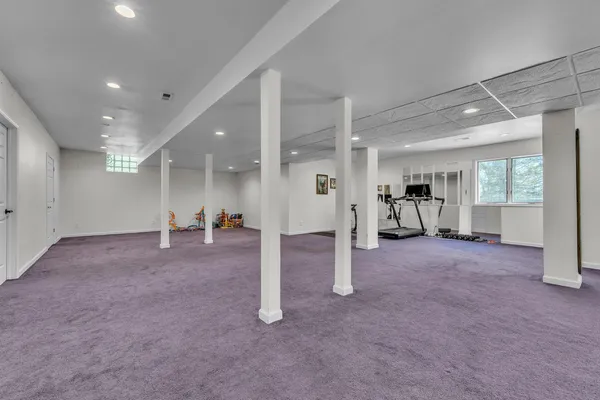 $575,000 | 2750 Bayview Drive, Pinckney, MI 48169