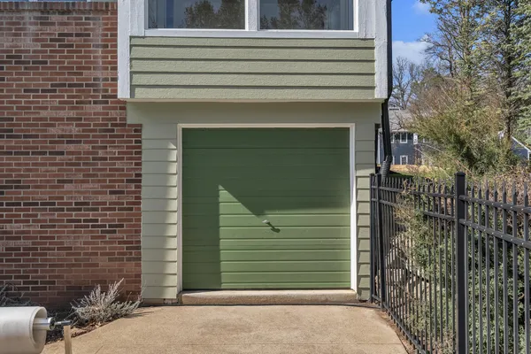 $575,000 | 2750 Bayview Drive, Pinckney, MI 48169