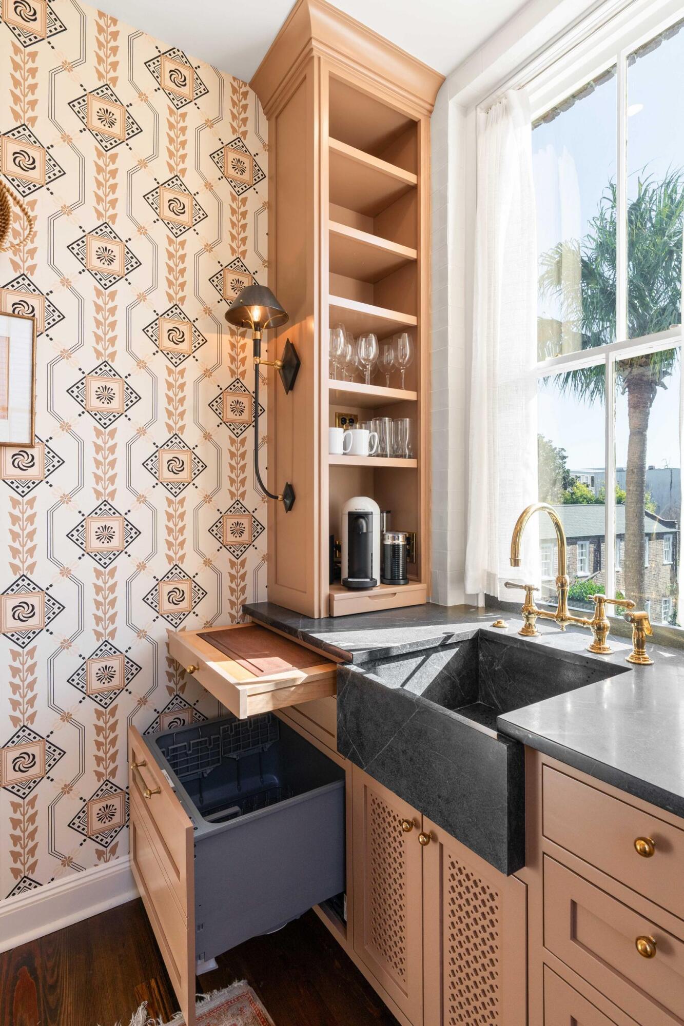 55 Laurens Street, Unit 55H Charleston, SC 29401 - Photo 14 of 49 17