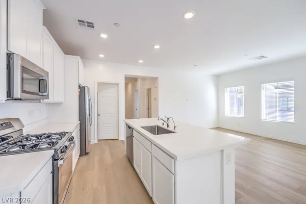 $2,194 | 600 Carriage Hill Drive, Unit 2151, Las Vegas, NV 89138