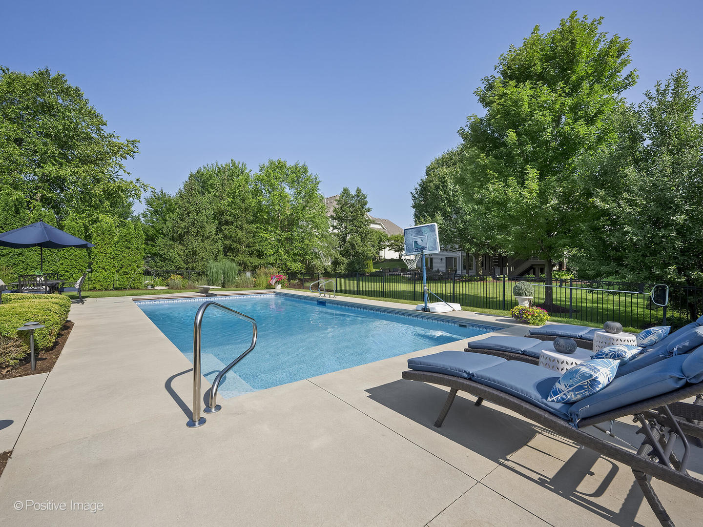 39-w740 Walt Whitman Road St. Charles, IL 60175 - Photo 29 of 39 a view of a backyard with sitting area