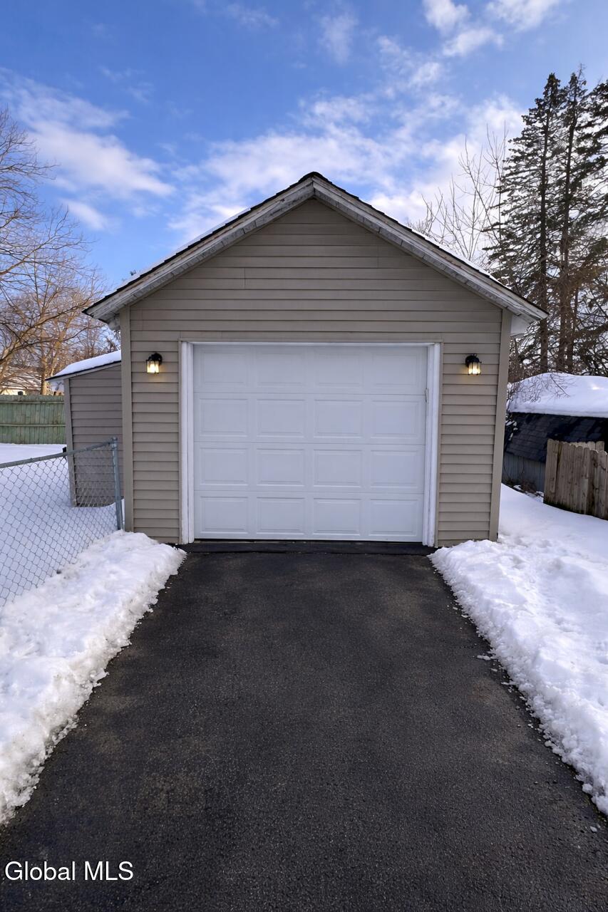 226 Glengary Road Schenectady, NY 12304 - Photo 26 of 28 image4