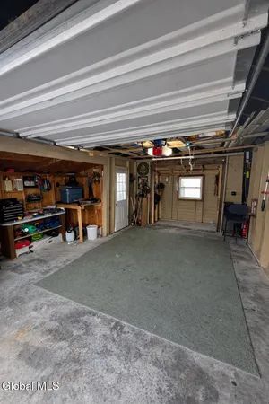 $269,000 | 226 Glengary Road, Rotterdam, NY 12304