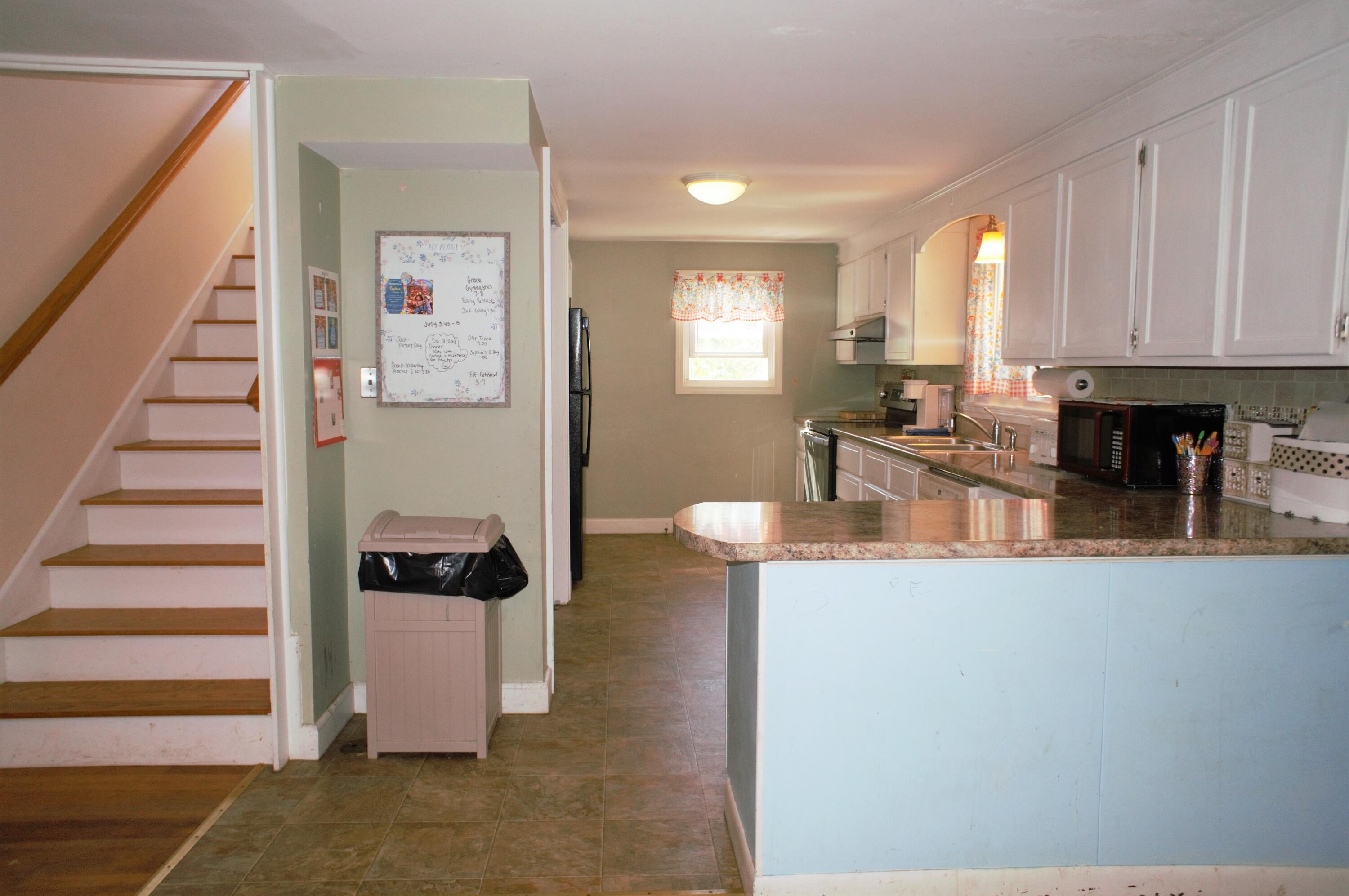 51 Kaler Road South Portland, ME 04106 - Photo 7 of 39 15