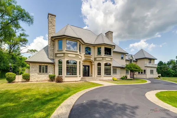 $2,500,000 | 1130 Gavin Court, Lake Forest, IL 60045