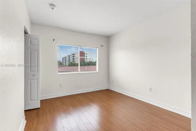 a bathroom with a toilet