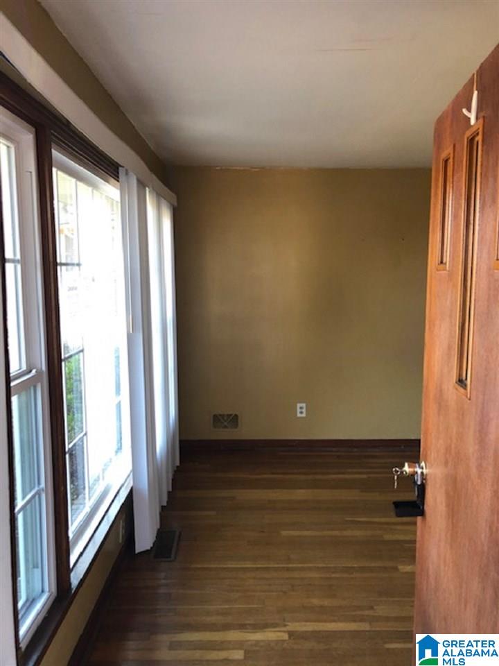 504 Cherokee Circle Fairfield, AL 35064 - Photo 2 of 12