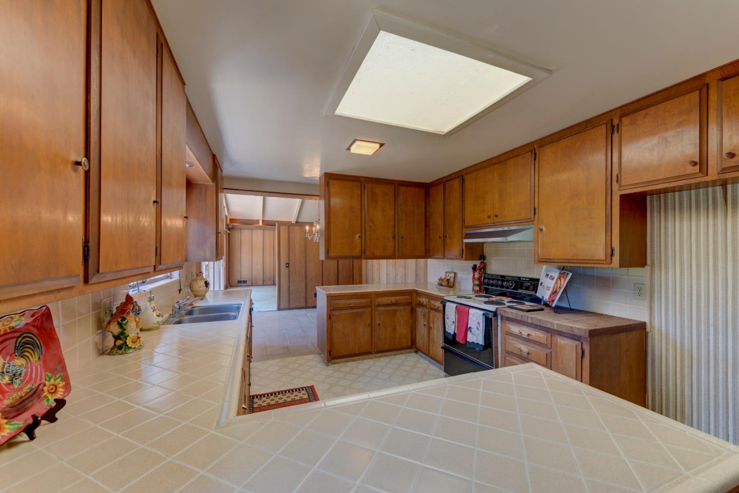1276 Castro Road Monterey, CA 93940 - Photo 13 of 28 Gallery Image 13
