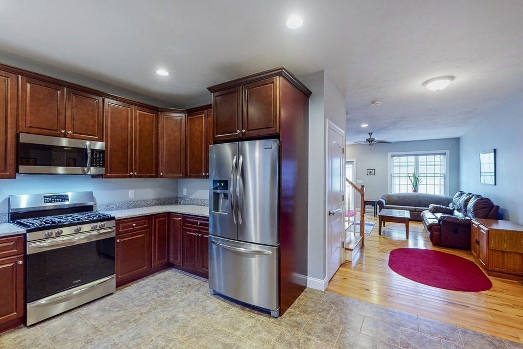 37 Beaver Pond Road, Unit 37 Milford, MA 01757 - Photo 11 of 41 Gallery Image 11