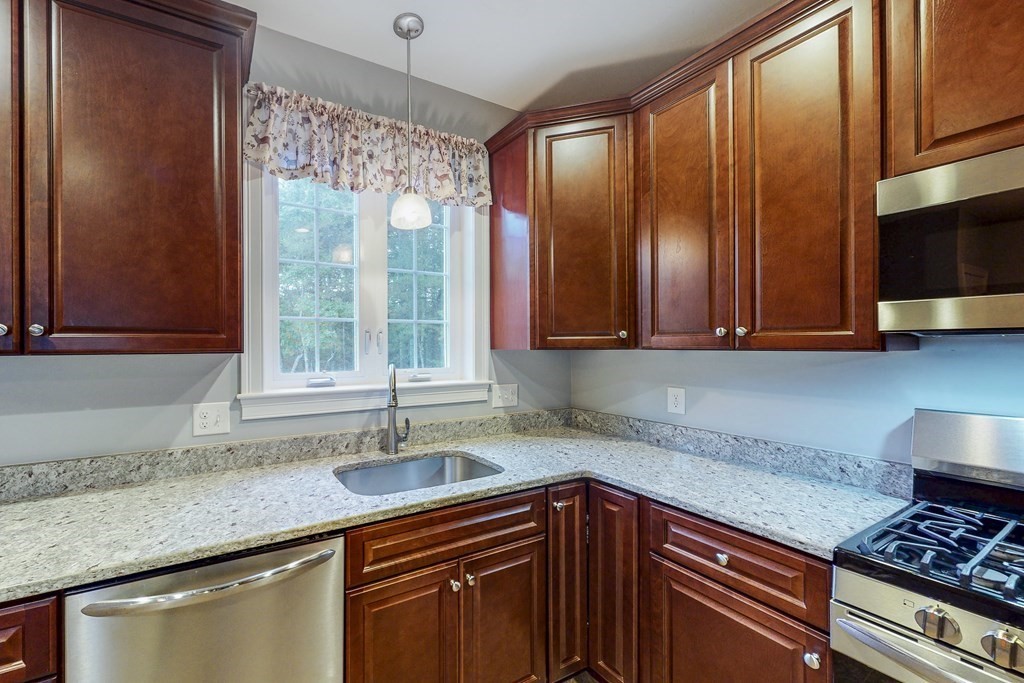 37 Beaver Pond Road, Unit 37 Milford, MA 01757 - Photo 13 of 41 Gallery Image 13