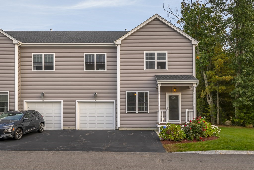 37 Beaver Pond Road, Unit 37 Milford, MA 01757 - Photo 3 of 41 Gallery Image 3