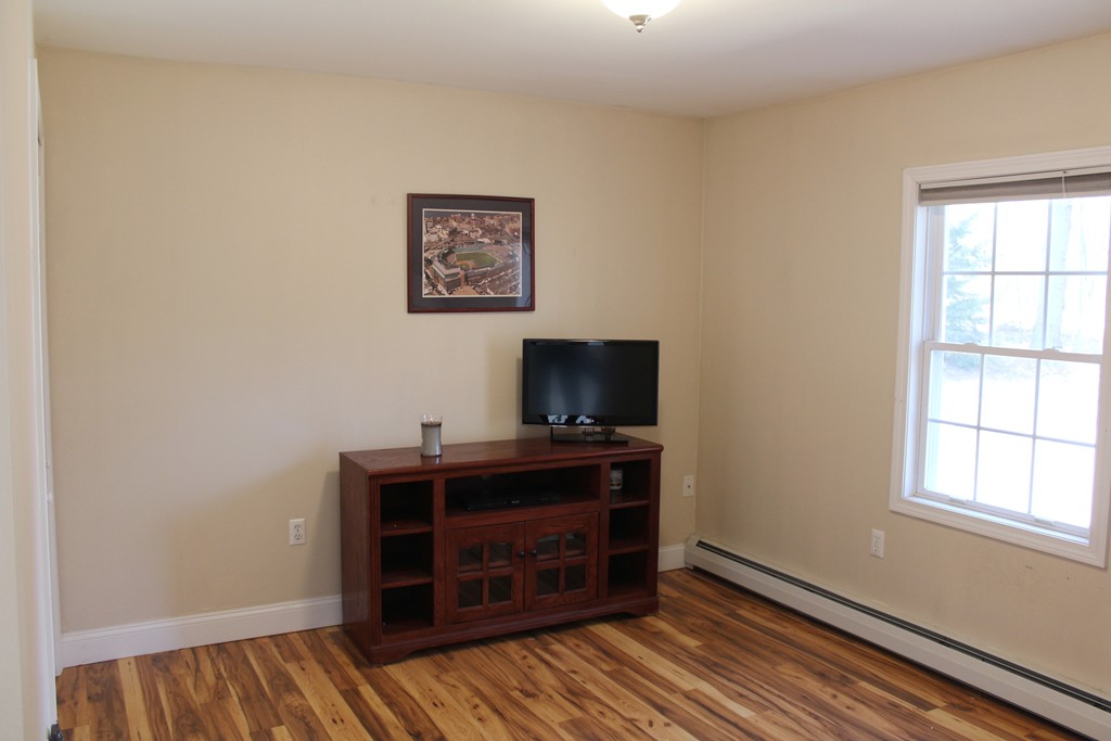 29 Kyle Road Fitchburg, MA 01420 - Photo 18 of 25 Gallery Image 18