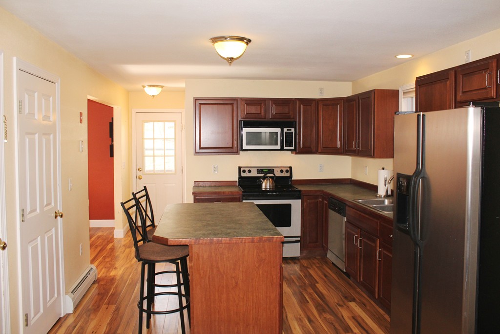 29 Kyle Road Fitchburg, MA 01420 - Photo 3 of 25 Gallery Image 3