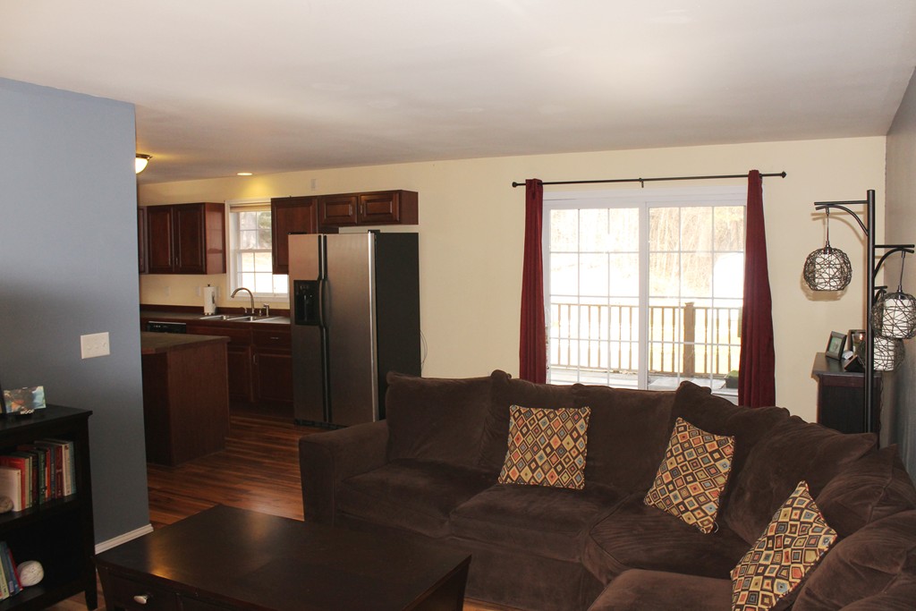 29 Kyle Road Fitchburg, MA 01420 - Photo 10 of 25 Gallery Image 10