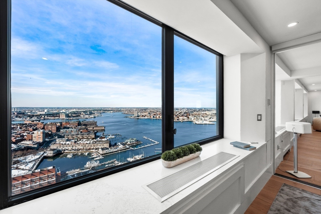 85 East India Row, Unit PHAB Boston, MA 02110 - Photo 26 of 42 a view of a city from a balcony