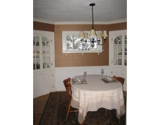 15 Longfellow Road Reading, MA 01867 - Photo 5 of 11 Gallery Image 5