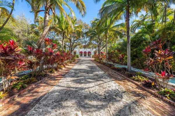 $75,000,000 | 9401 Journey's End Road, Coral Gables, FL 33156