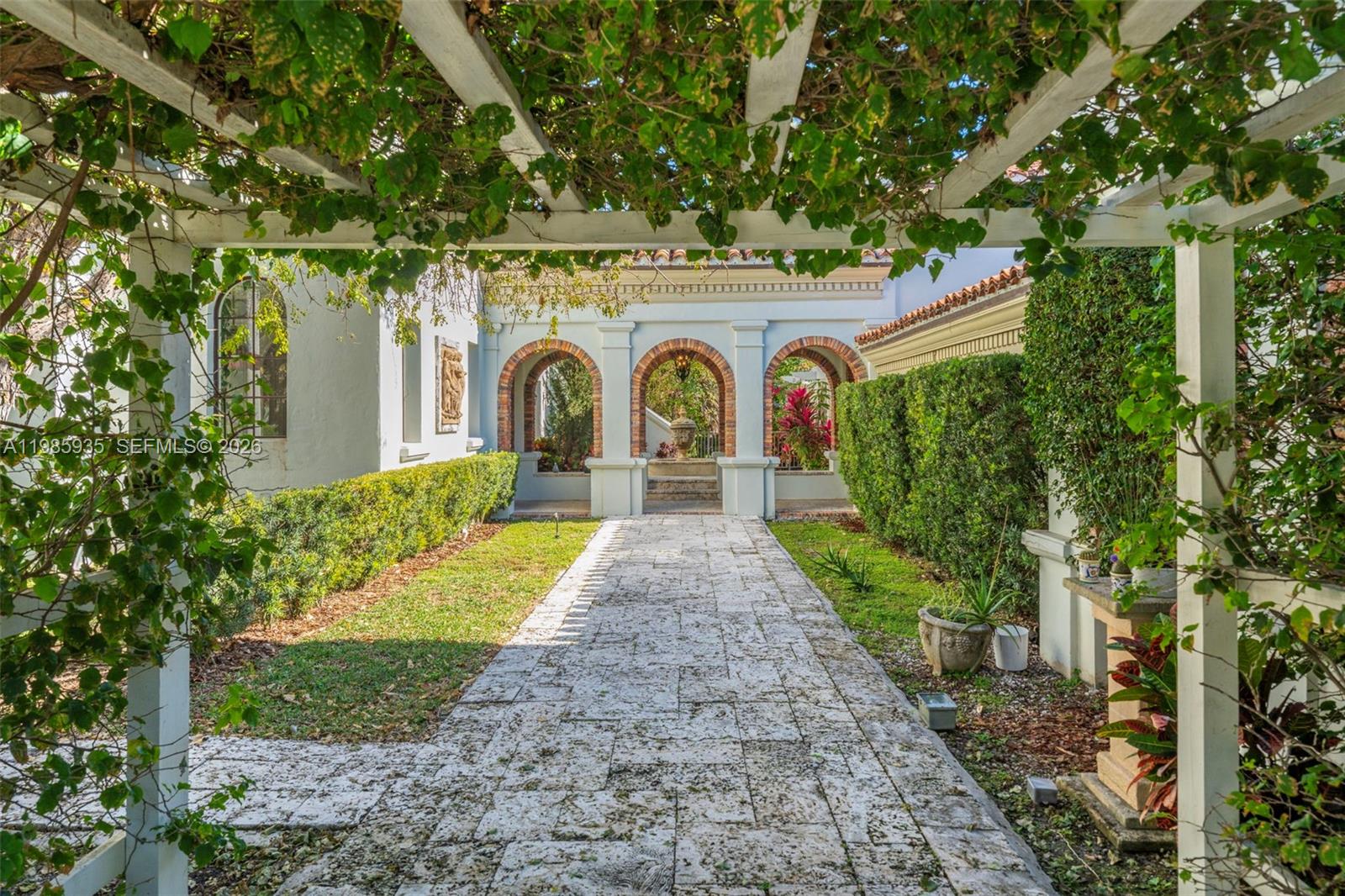 9401 Journey's End Road Coral Gables, FL 33156 - Photo 47 of 57