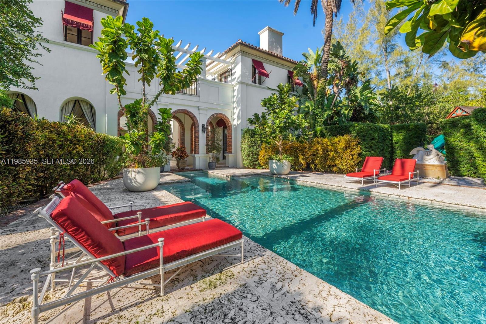 9401 Journey's End Road Coral Gables, FL 33156 - Photo 9 of 57