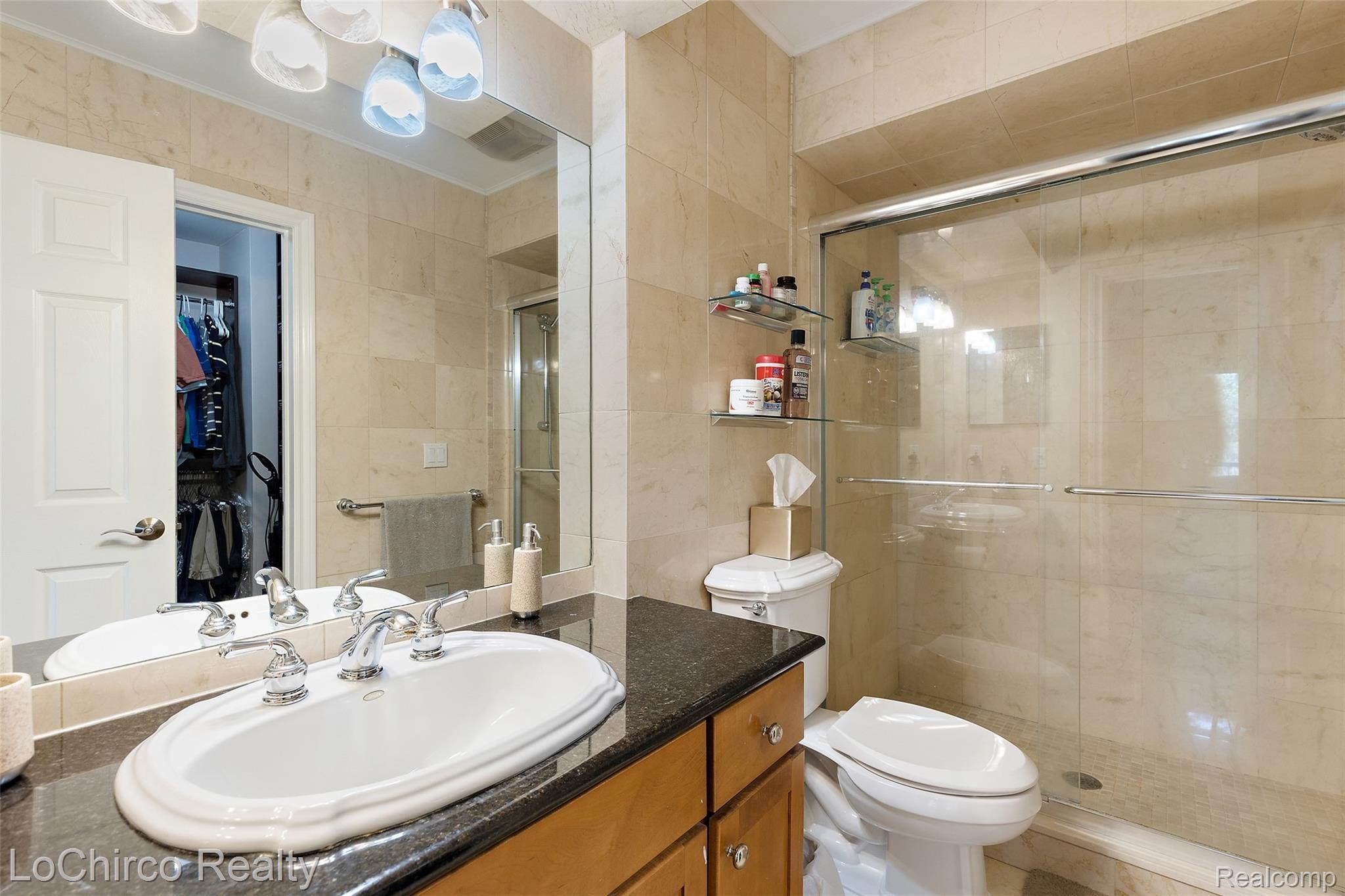 609 Cheshire Court Rochester, MI 48307 - Photo 28 of 32 609 Cheshire Ct-31.jpg