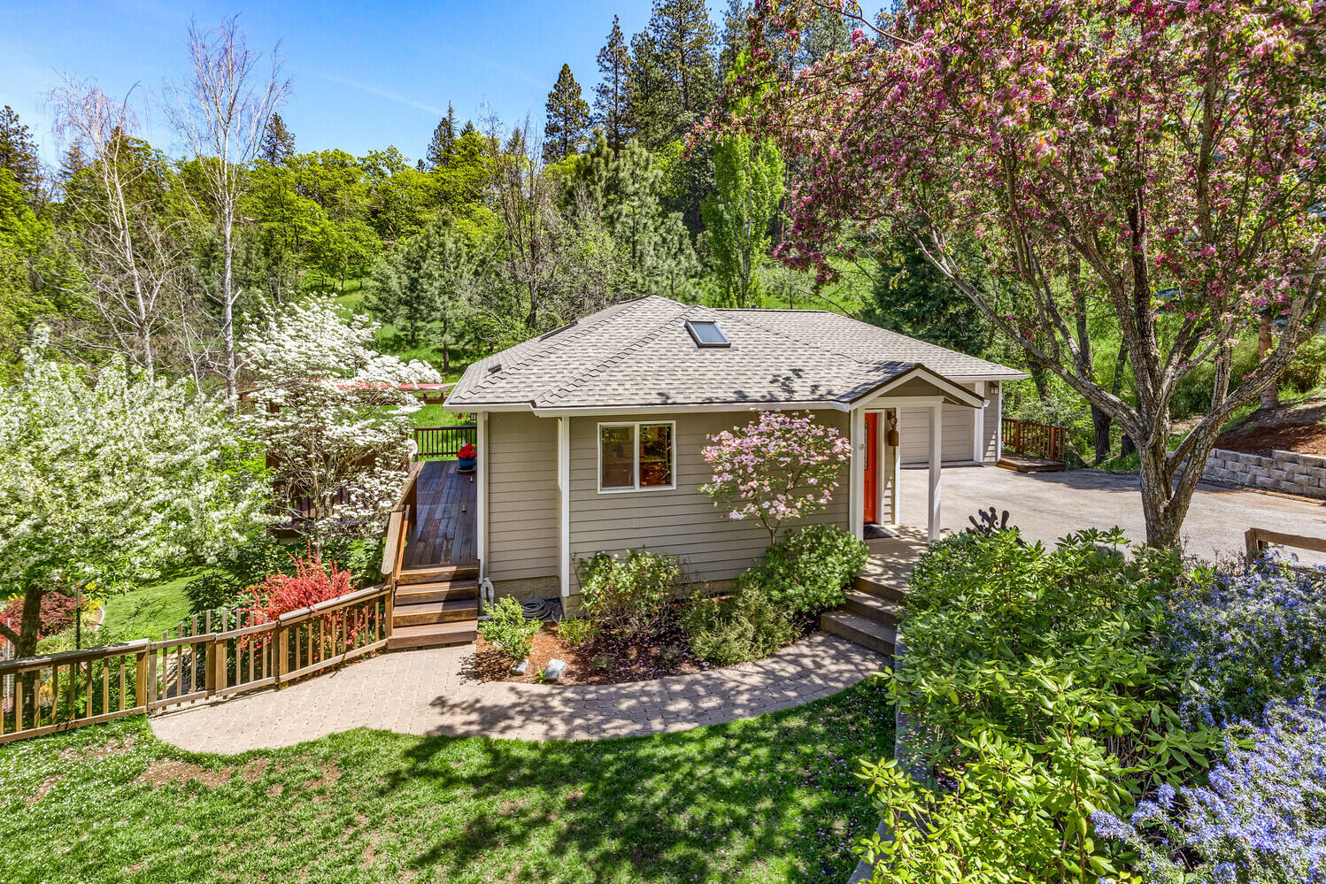 804 Roca Street Ashland, OR 97520 - Photo 1 of 43 804 Roca Street, Ashland