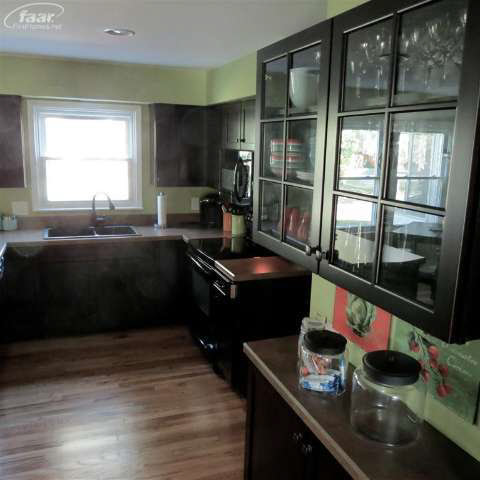 5146 Tree Hill Road Grand Blanc, MI 48439 - Photo 14 of 24 20376034-13.JPG