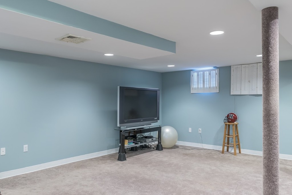 19 Belknap Road Braintree, MA 02184 - Photo 17 of 18 Gallery Image 17