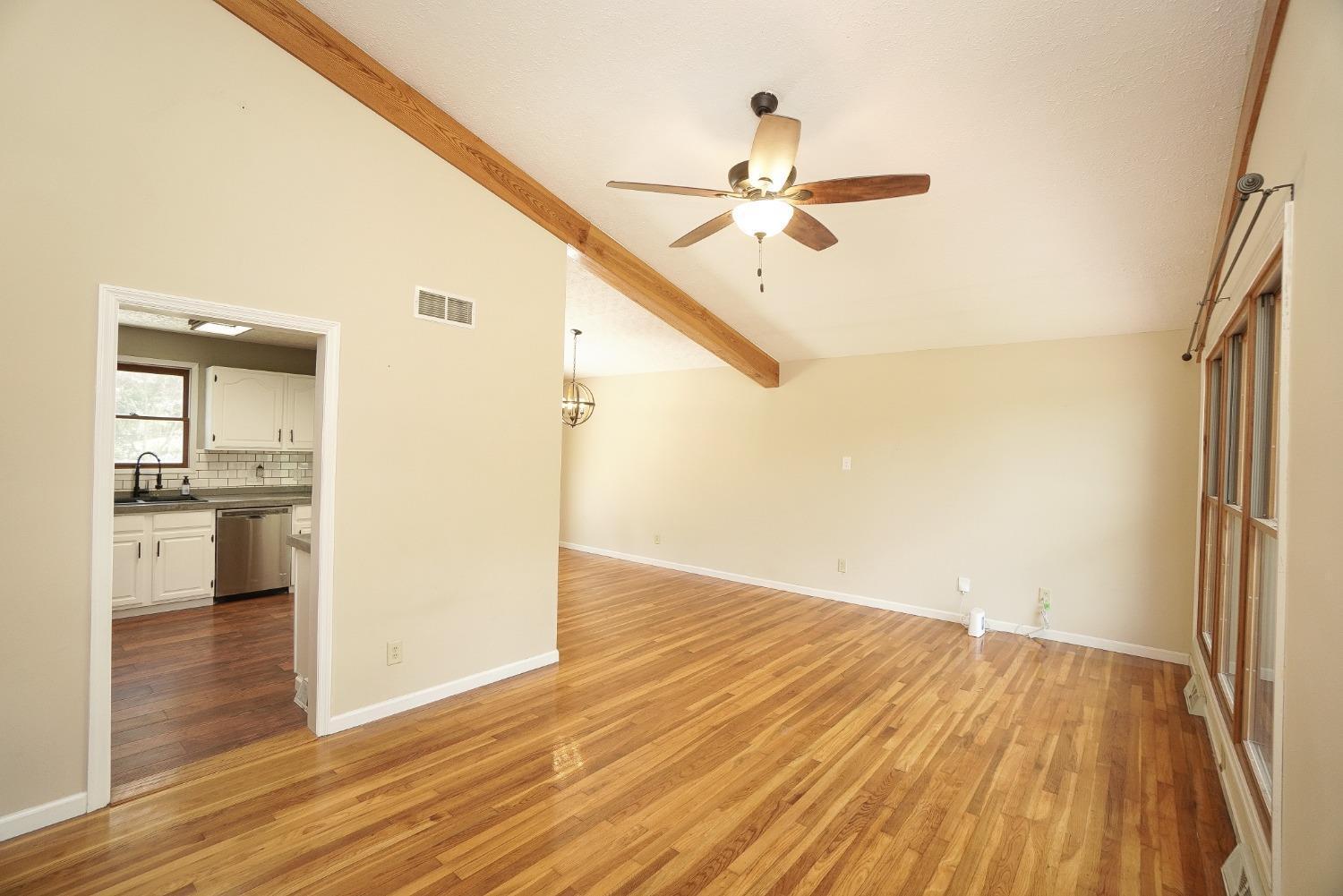 2566 Cross Country Road Beavercreek, OH 45431 - Photo 7 of 50