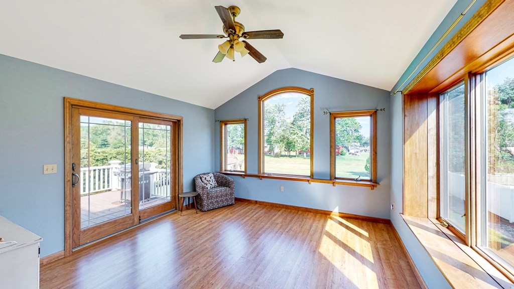 45 Spruceland Road Enfield, CT 06082 - Photo 4 of 32