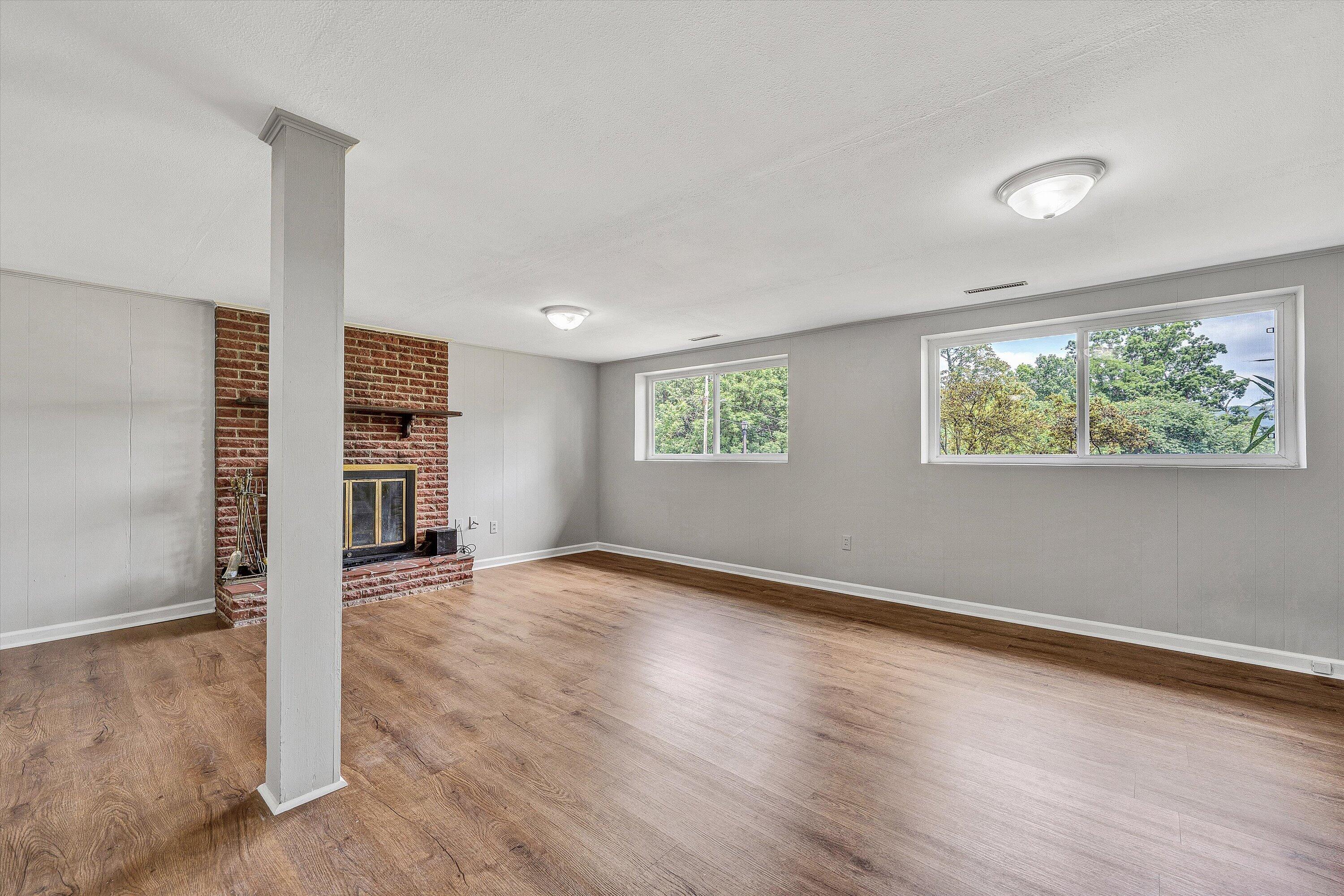 6066 Thornrose Road Roanoke, VA 24012 - Photo 20 of 32 20-DSC04039