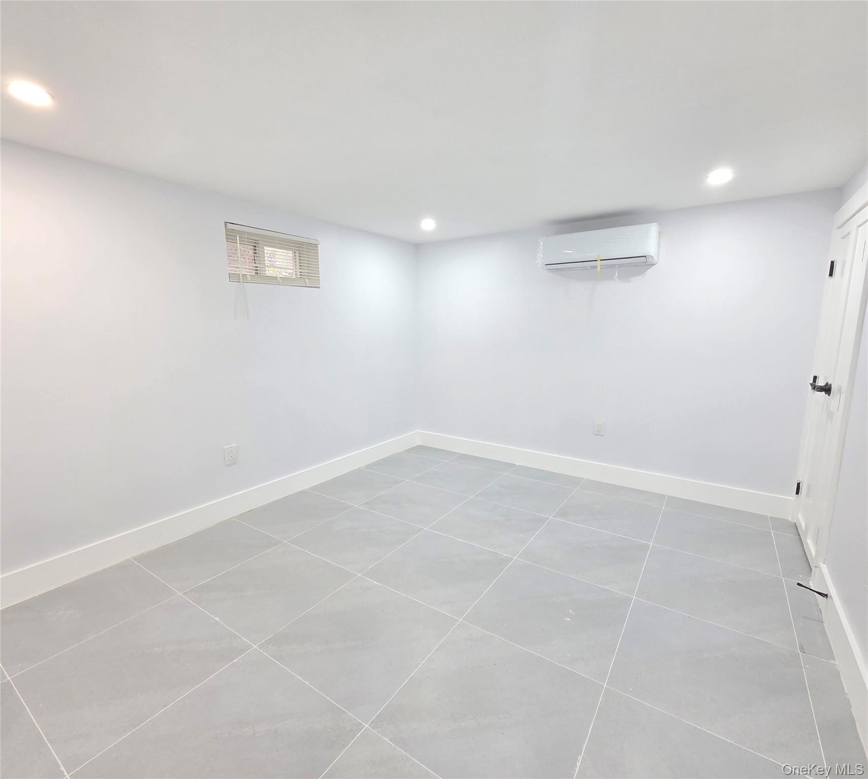 216-24 132nd Road Queens, NY 11413 - Photo 17 of 21
