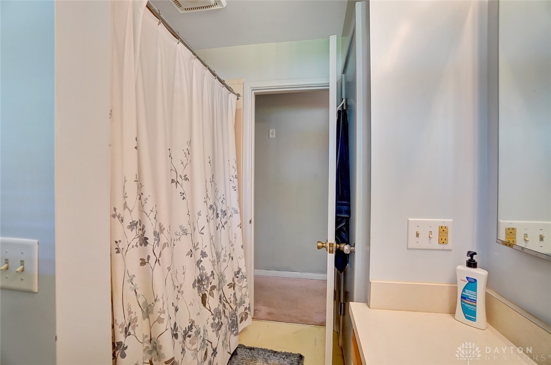 4255 Maxlin Road Kettering, OH 45429 - Photo 25 of 34