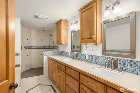 $995,000 | 5227 Key Peninsula Highway Northwest, Lakebay, WA 98349