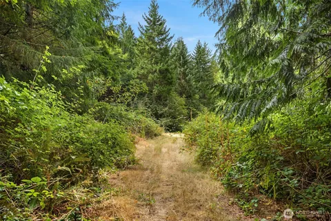 $995,000 | 5227 Key Peninsula Highway Northwest, Lakebay, WA 98349
