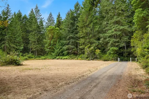 $995,000 | 5227 Key Peninsula Highway Northwest, Lakebay, WA 98349