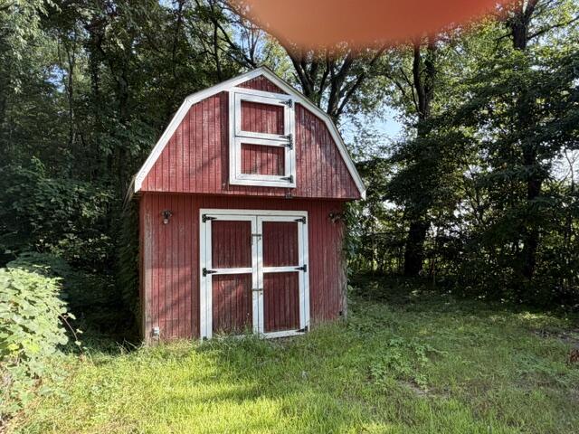19020 State Line Road Edwardsburg, MI 49112 - Photo 5 of 7 IMG_5855