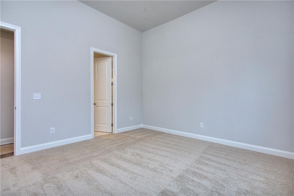 2604 Parkside Way Gainesville, GA 30507 - Photo 14 of 35 a view of an empty room