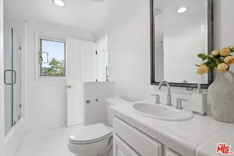 $7,995,000 | 3801 Longridge Avenue, Sherman Oaks, CA 91423