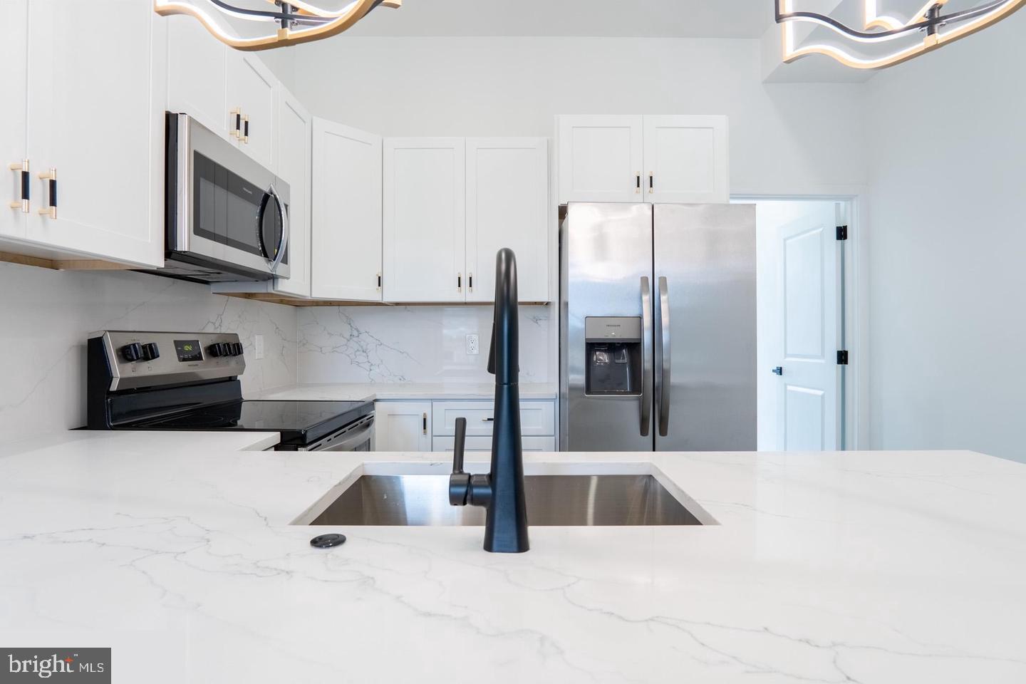 3861 Fairmount Avenue Philadelphia, PA 19104 - Photo 19 of 34