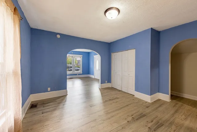 $199,995 | 2318 Gideon Avenue, Zion, IL 60099