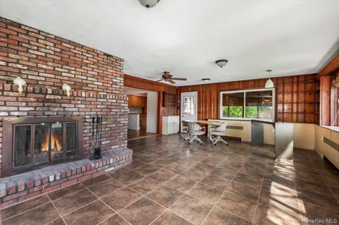 $869,000 | 593 Pearl Street, Oceanside, NY 11572