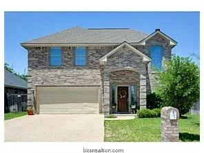 $2,300 | 2212 Brougham Place, College Station, TX 77845