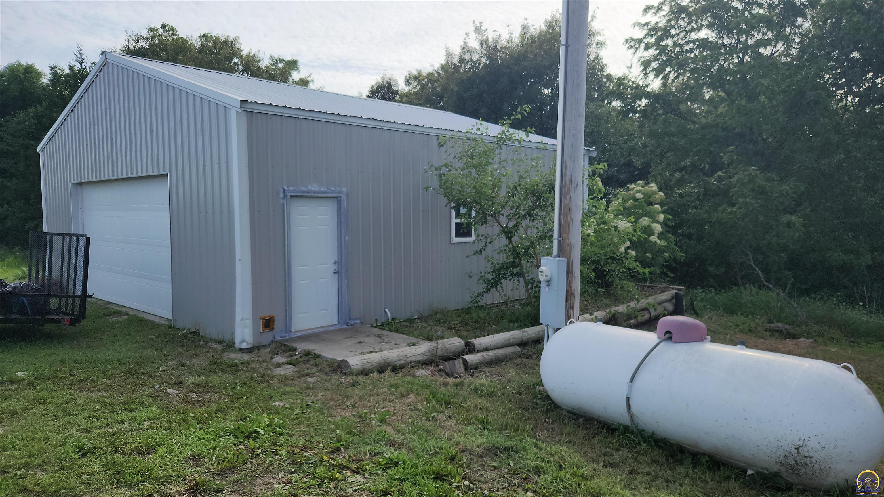 1615 318th Road Horton, KS 66439 - Photo 12 of 35