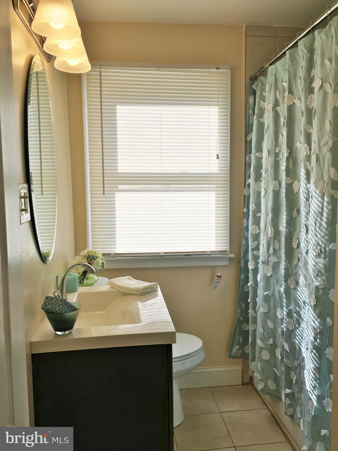 1624 Walterswood Road Baltimore, MD 21239 - Photo 13 of 28 Bath in 2nd level