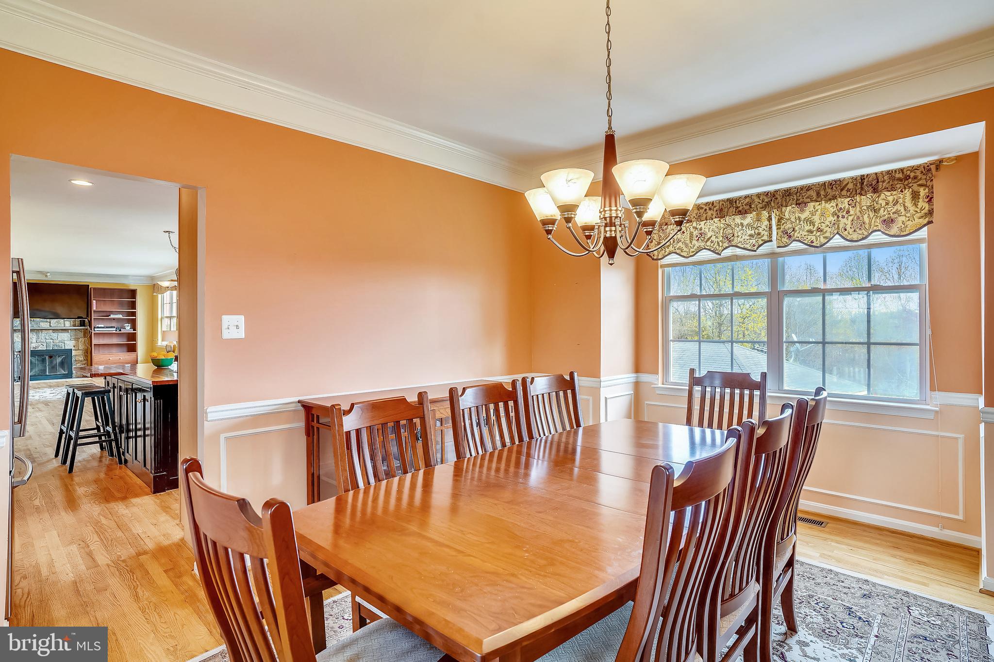 23907 Old Hundred Road Dickerson, MD 20842 - Photo 25 of 126 Dining Room looking into Kitchen