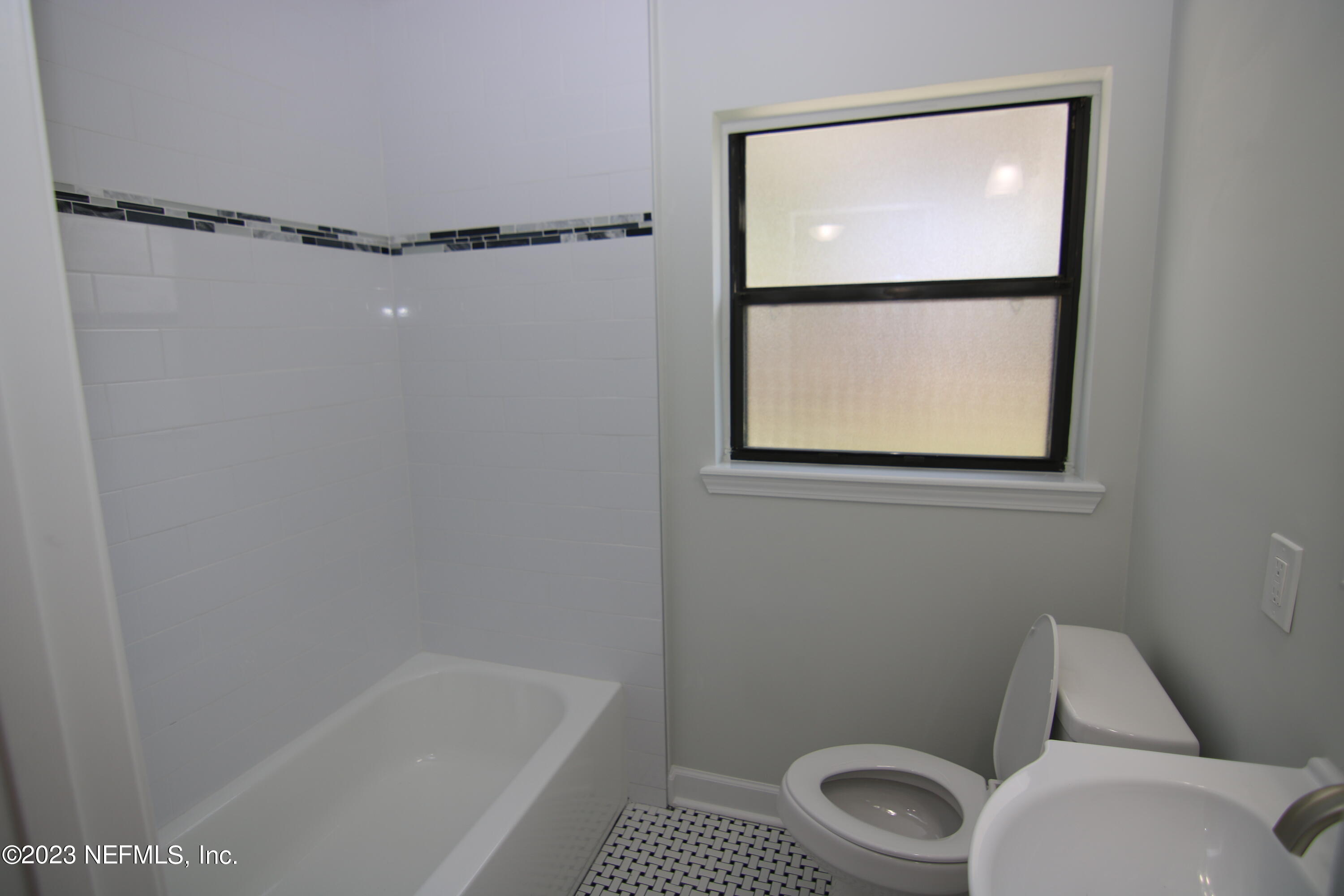 2233 Leon Road Jacksonville, FL 32246 - Photo 15 of 24 IMG_3294