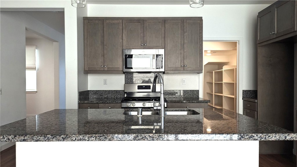 7449 Channel View Street Chino, CA 91708 - Photo 4 of 28