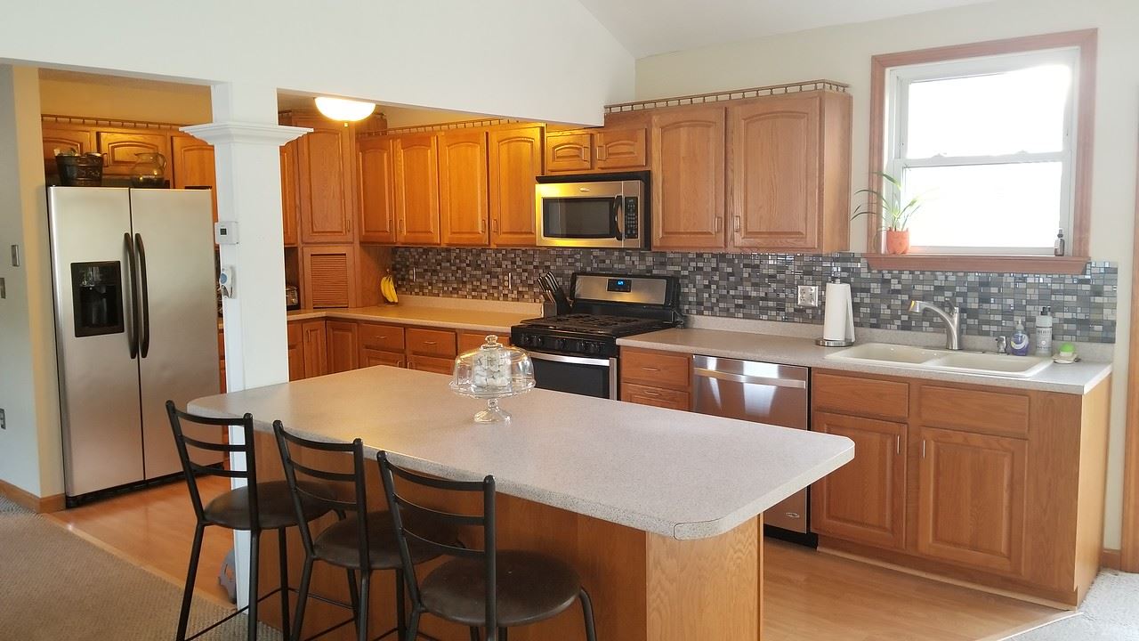 192 Bryant Road Manchester, NH 03109 - Photo 8 of 29