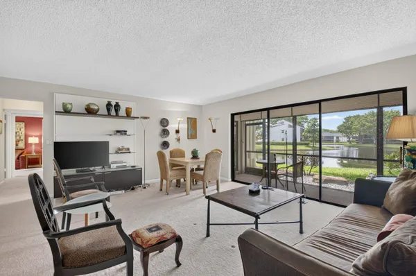 $695,000 | 6800 Willow Wood Drive, Unit 905, Boca Raton, FL 33434