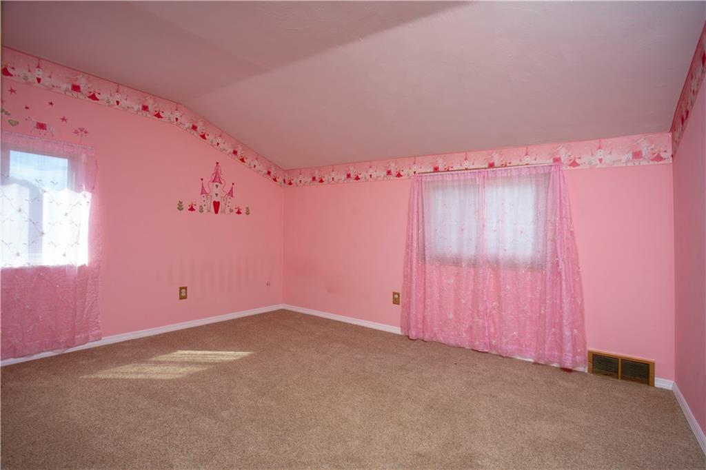 857 Blue Ridge Road Pittsburgh, PA 15239 - Photo 13 of 21 Third bedroom ...